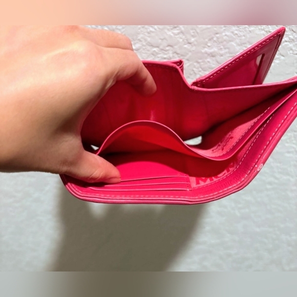 MCM Sweet Visetos Wallet - Picture 14 of 16